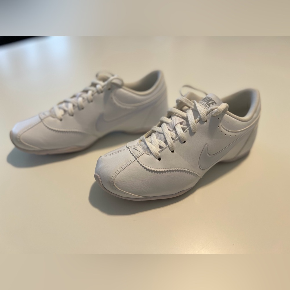 Nike Women's Cheer Unite